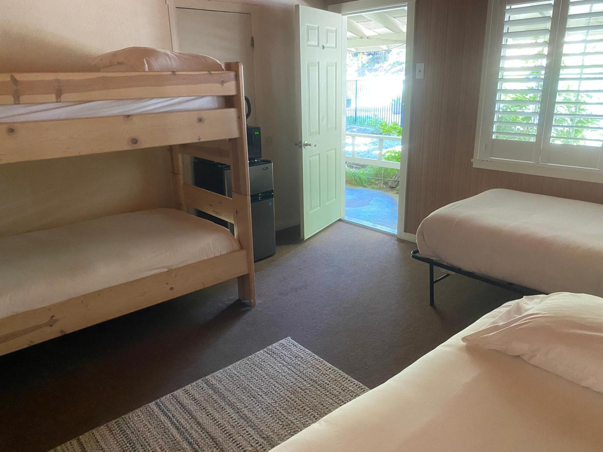 Badger Seven Circles Lodge&Retreat מראה חיצוני תמונה